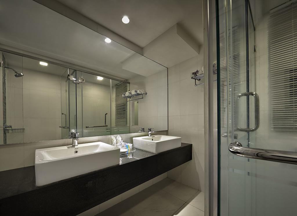 Maritime Luxury Suites George Town Exterior photo