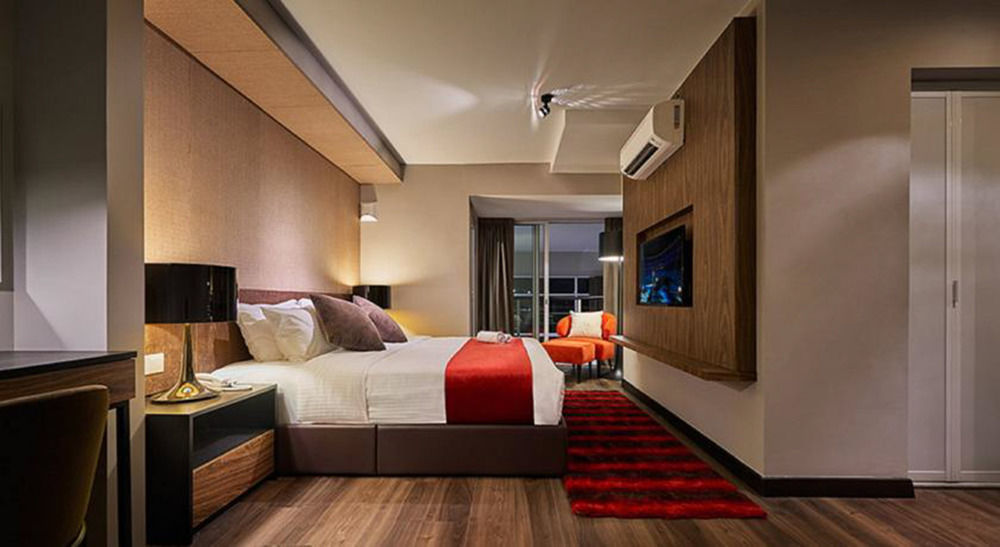 Maritime Luxury Suites George Town Exterior photo